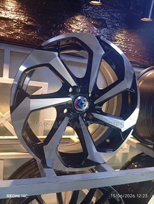 15" Directional Pinwheel Alloy Rim | Black Machined