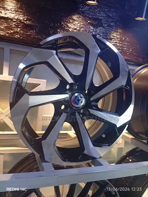 15" Directional Pinwheel Alloy Rim | Black Machined