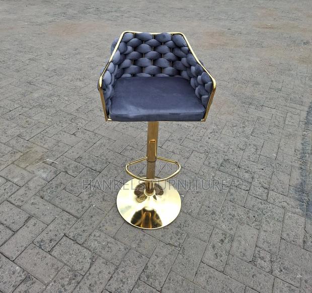 Modern Bar Stools – Elegant Comfortable Seating