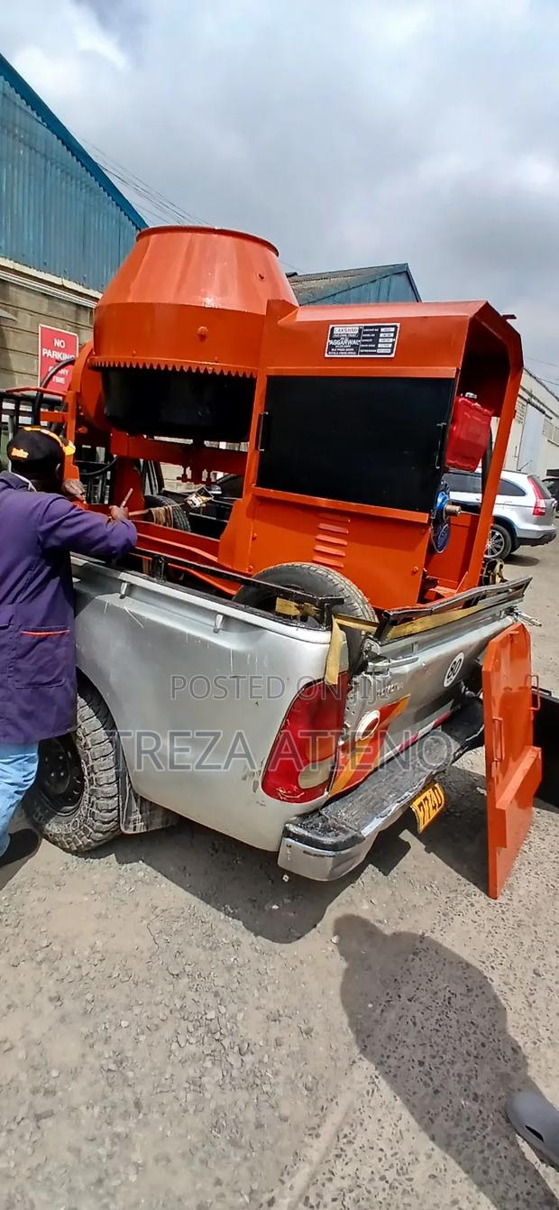 Concrete Mixer - thumbnail 3