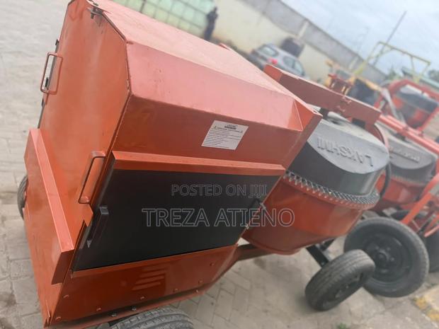 Concrete Mixer - thumbnail 4