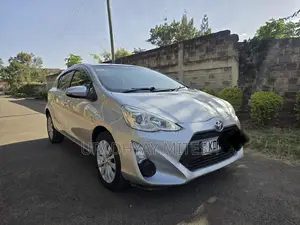 Toyota Aqua 2015 Silver