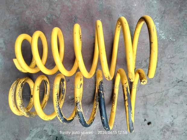 Original Ex Japan Toyota Harrier Old Model Yellow Coil Springs - thumbnail 3