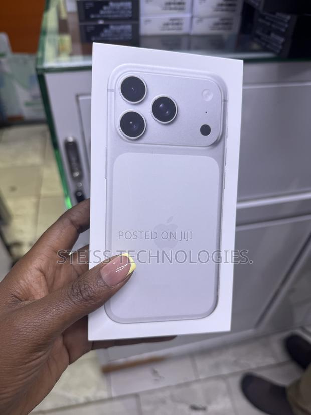 New Apple iPhone 17 Pro 256 GB Silver - thumbnail 2