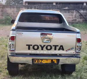 Toyota Hilux 2007 Silver