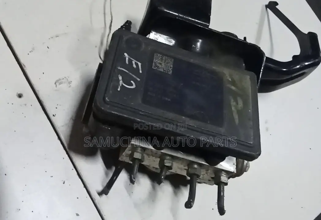 Abs Pump Nissan Note E12