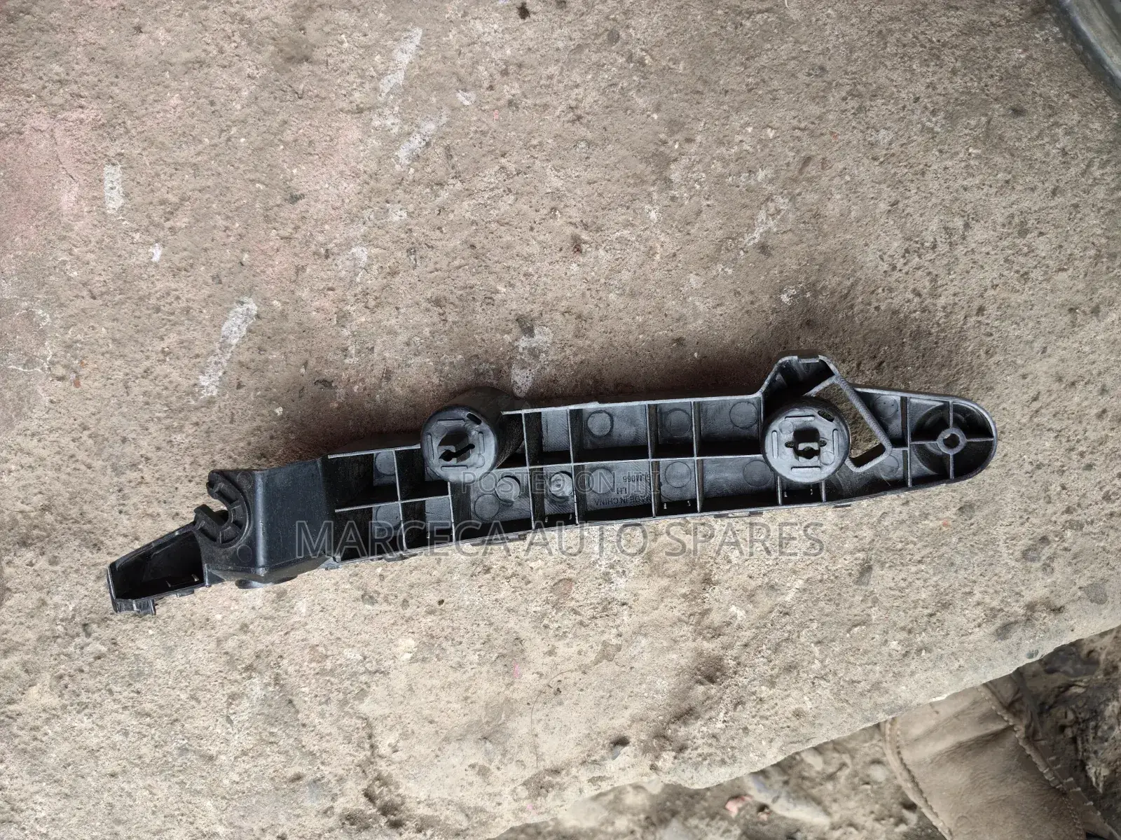 Nissan Juke Front Bumper Slide Retainers 2015-2019