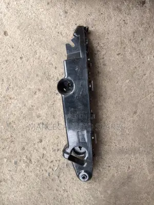 Nissan Juke Front Bumper Slide Retainers 2015-2019