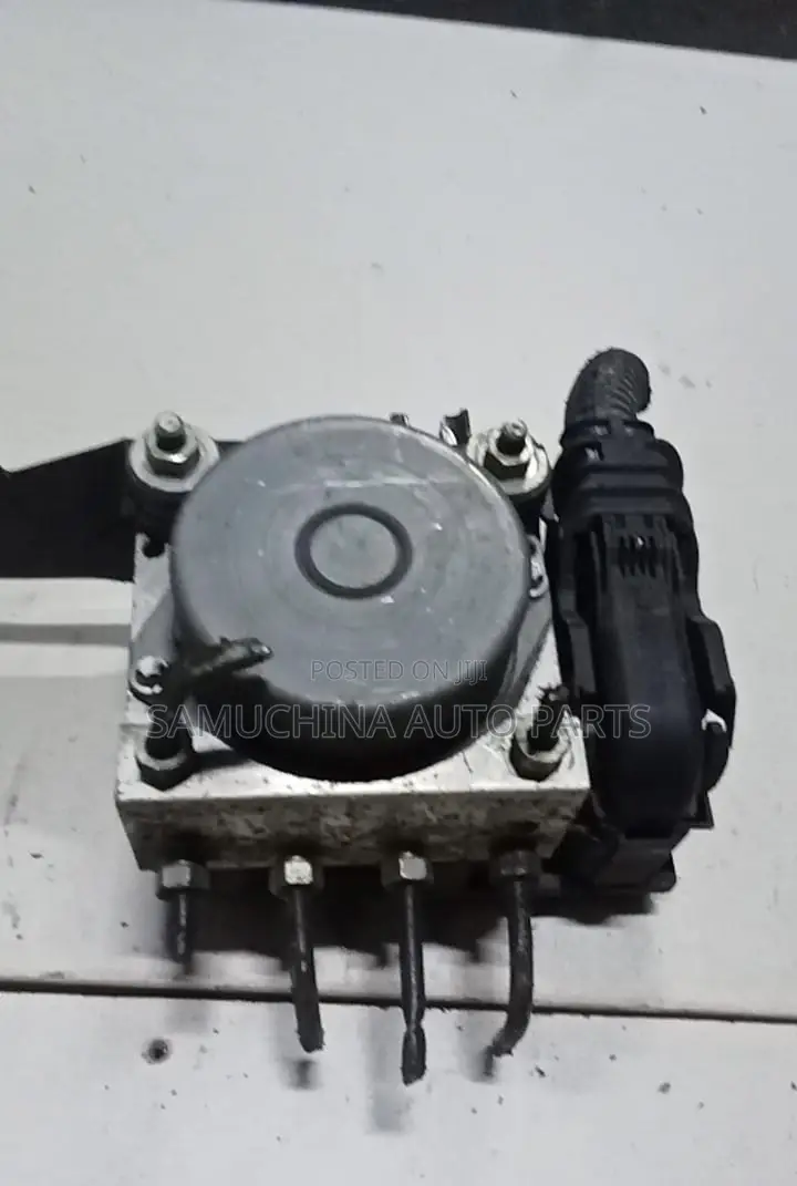 Abs Pump Nissan Latio N17