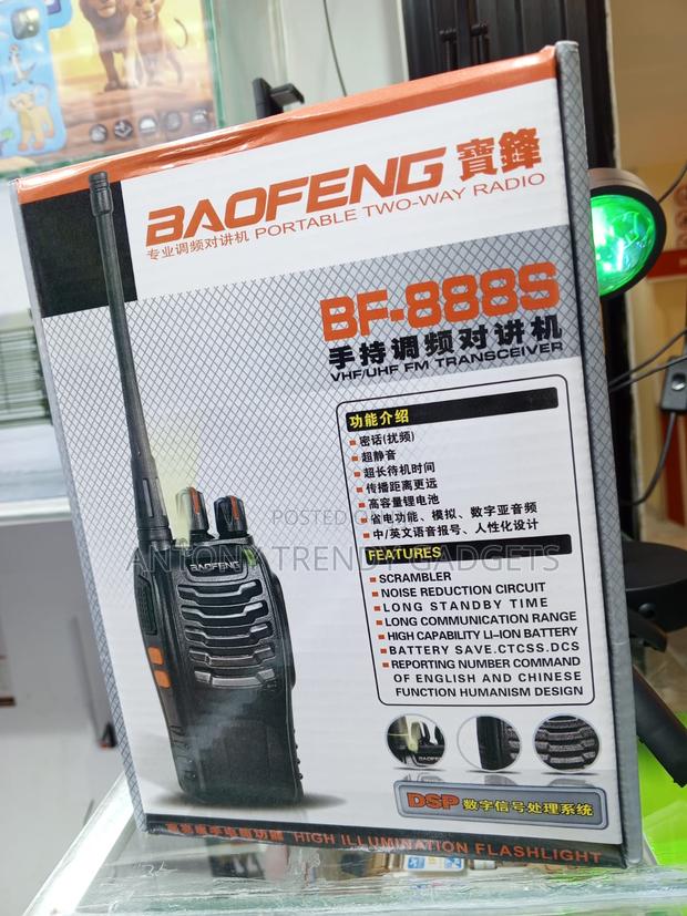 Bf-888s Rechargeable Walkie Talkie Pair With Earpieces - thumbnail 2
