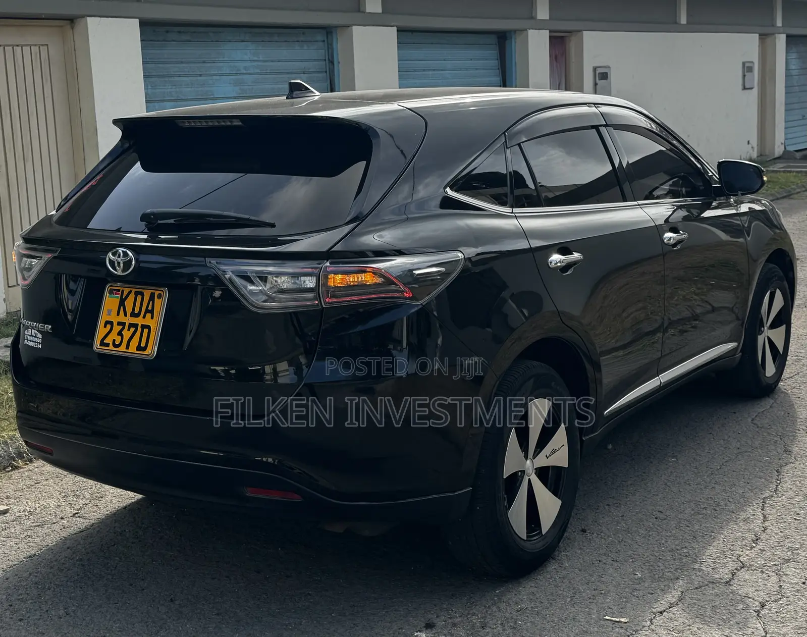 Toyota Harrier 2.0 4WD 2014 Black