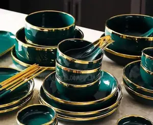 Black and Gold Insulated Casserol Set