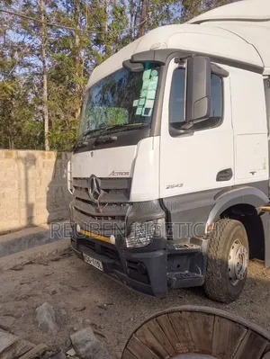 Mercedes-Benz Actros 2017 White
