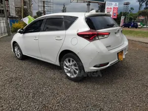 Toyota Auris 2016 White