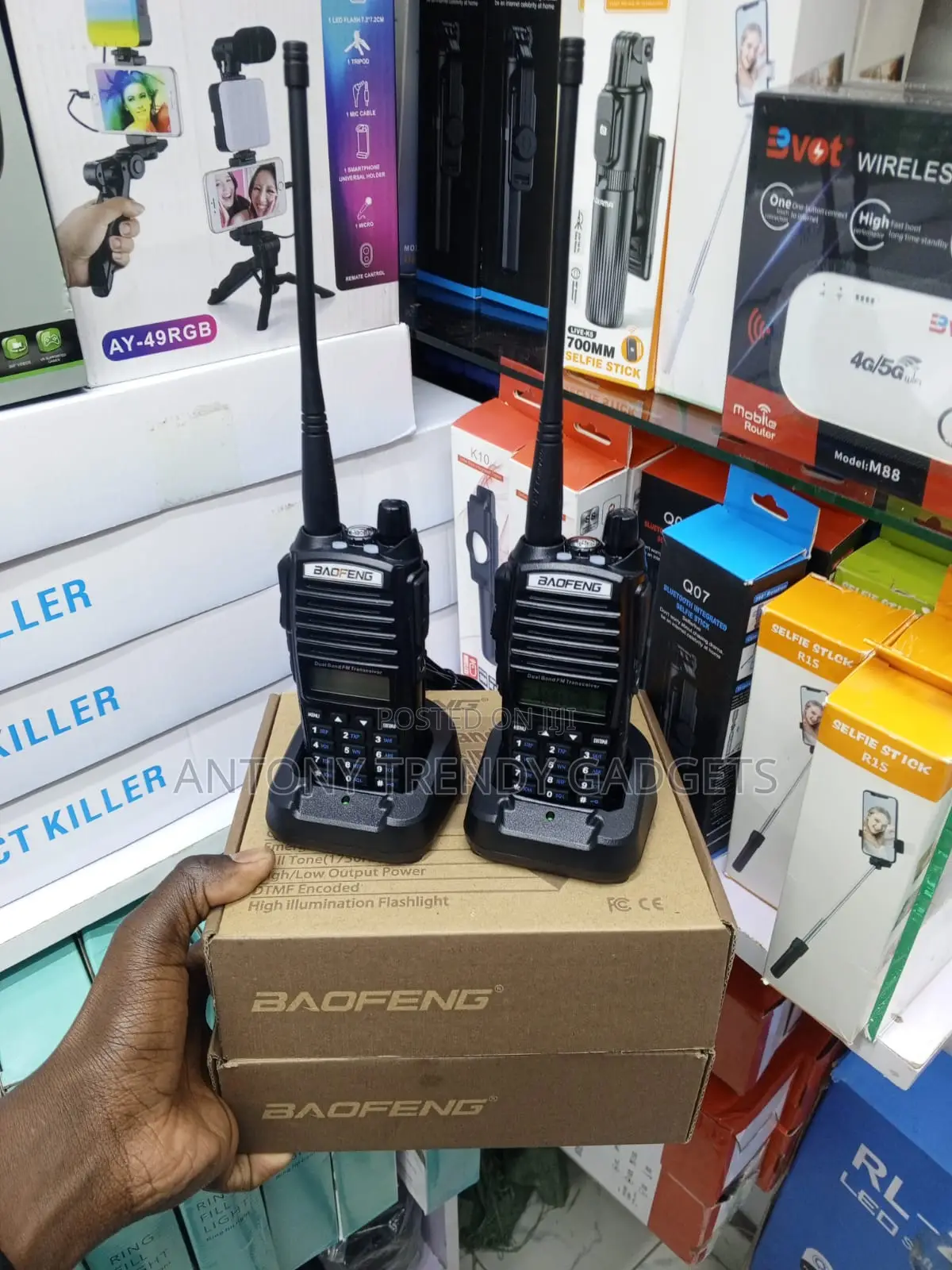 Baofeng Uv-82 Walkie Talkie With Earphones Dual Band Radio