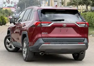 Toyota RAV4 Limited AWD 2019 Red