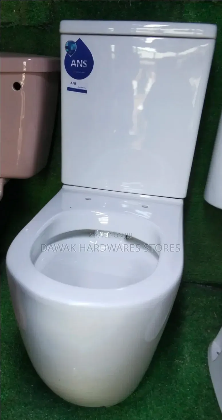Square Sophisticated Close Couple Toilet