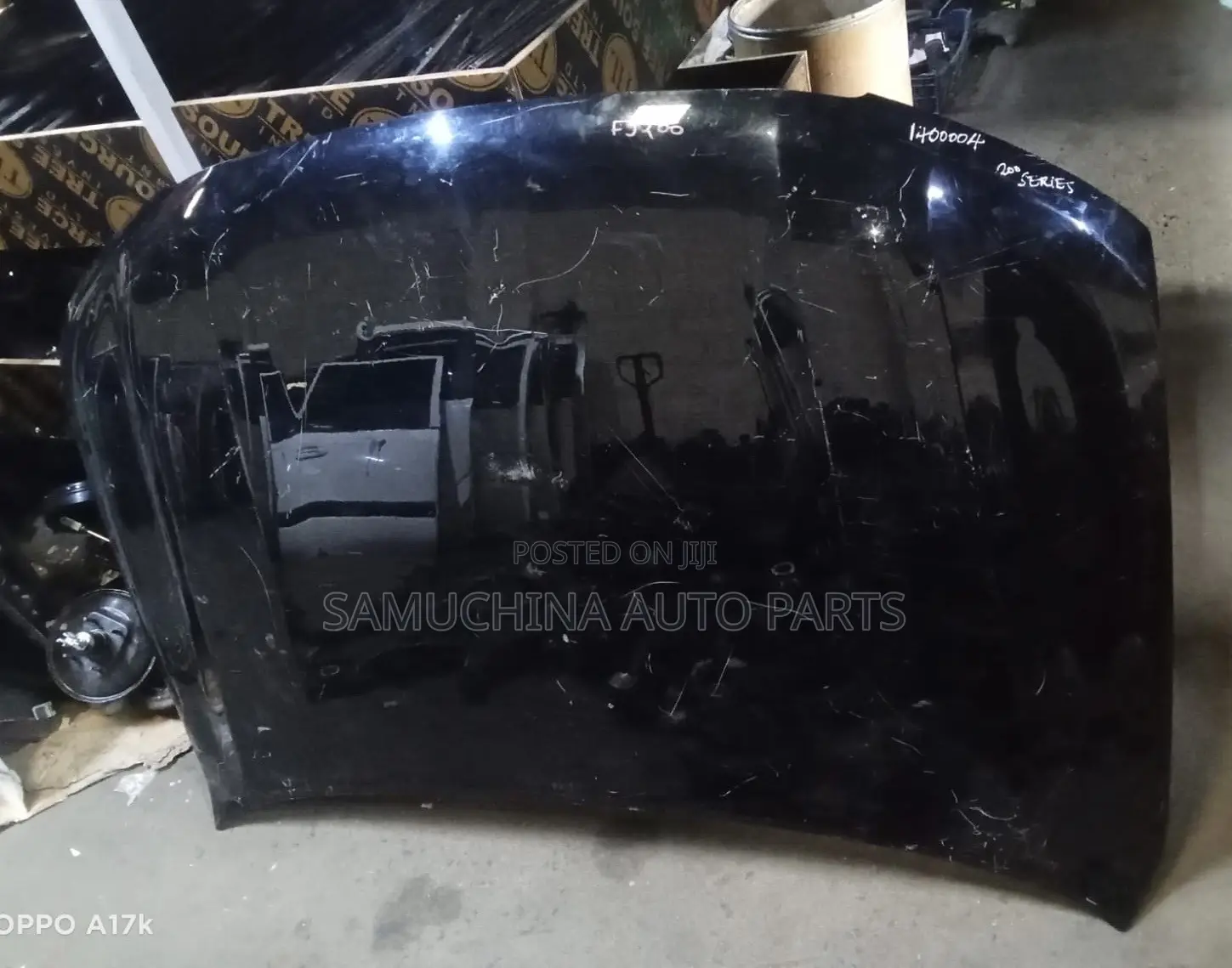 Bonnet Land Cruiser 200 Series V8