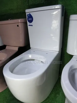 Square Sophisticated Close Couple Toilet