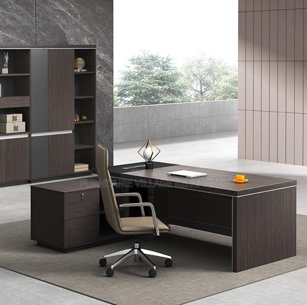Executive Premium Office Table - thumbnail 2