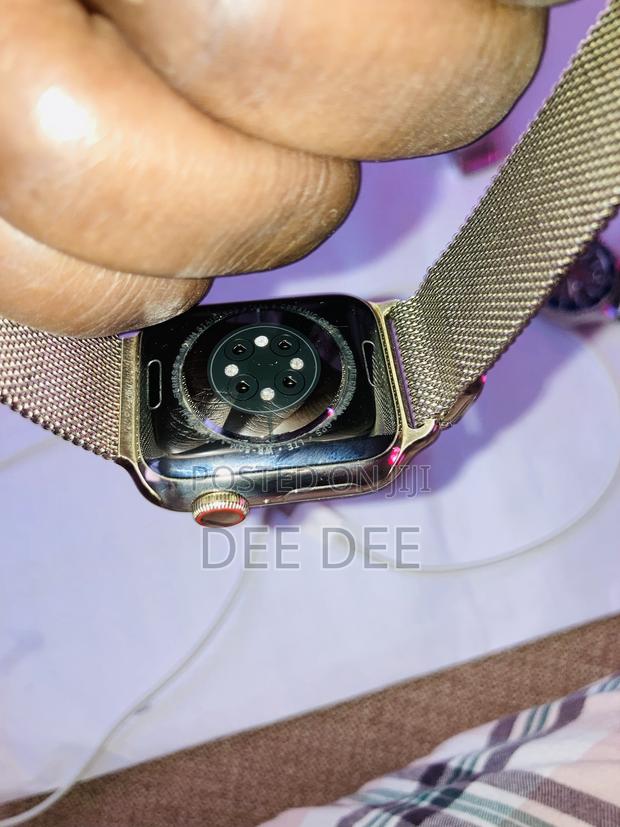 Apple Watch Series 6 - thumbnail 2