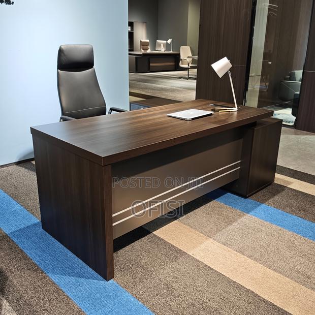 1.6 Meters Office Table - thumbnail 3