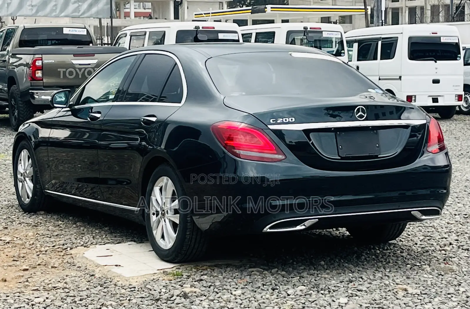 Mercedes-Benz C200 2019 Green
