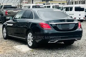 Mercedes-Benz C200 2019 Green