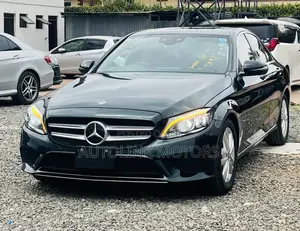 Mercedes-Benz C200 2019 Green