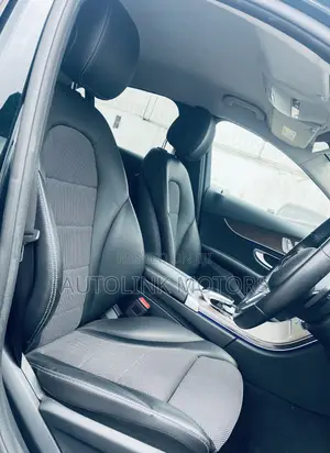 Mercedes-Benz C200 2019 Green