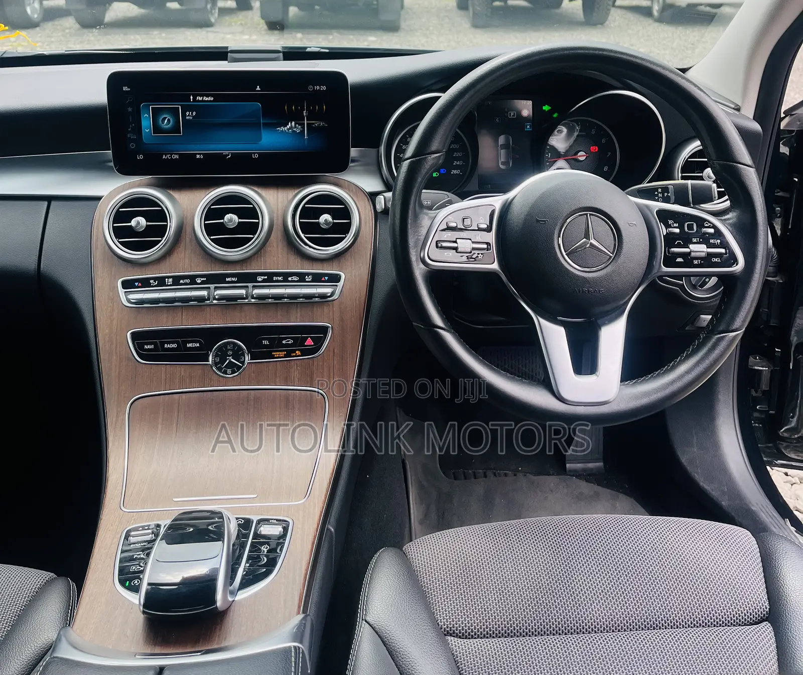 Mercedes-Benz C200 2019 Green