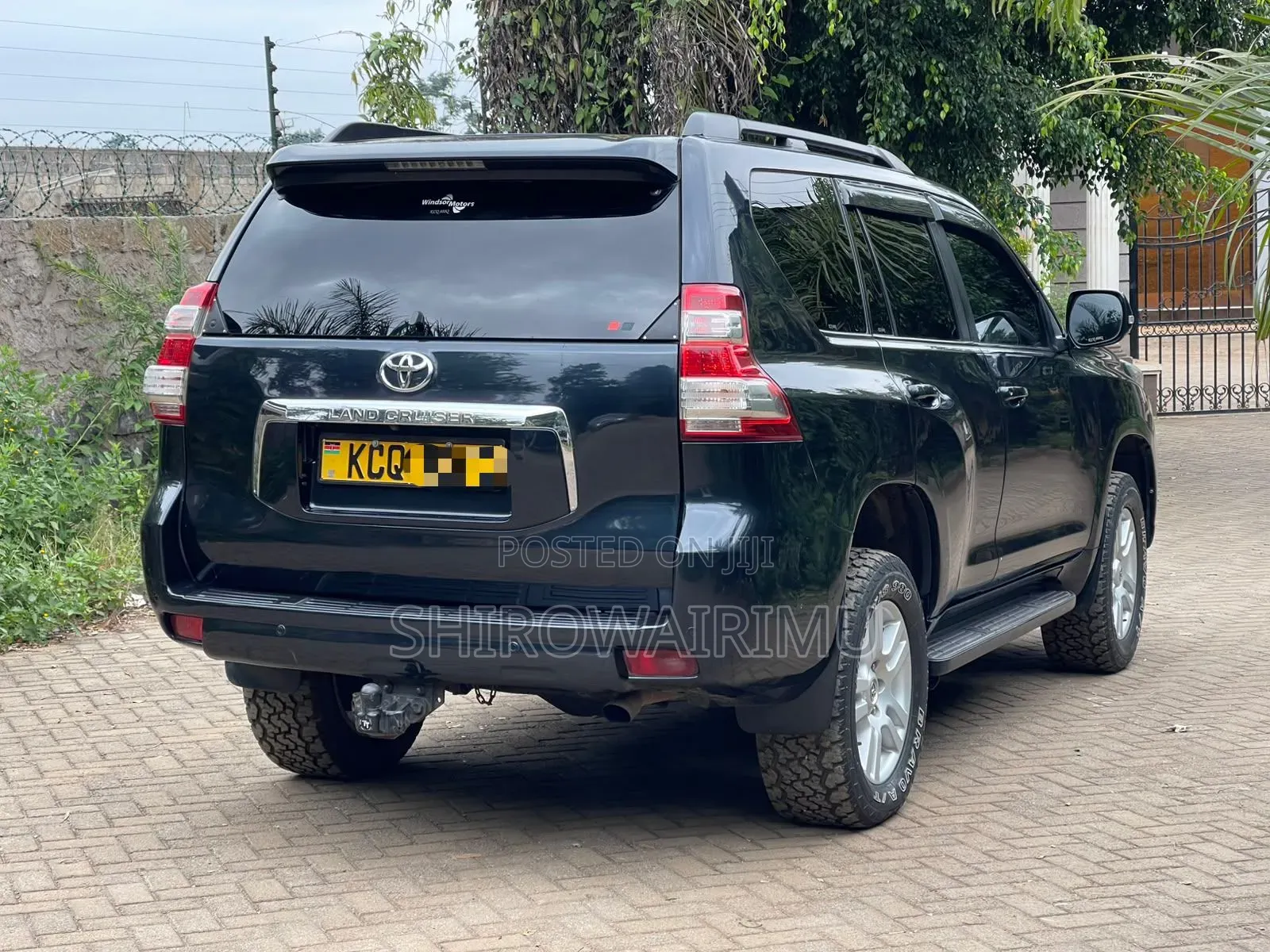 Toyota Land Cruiser Prado 2011 Matt Black