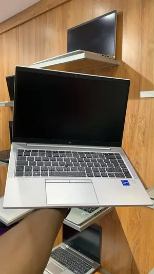 New Laptop HP EliteBook 840 G8 16GB Intel Core i5 SSD 256GB