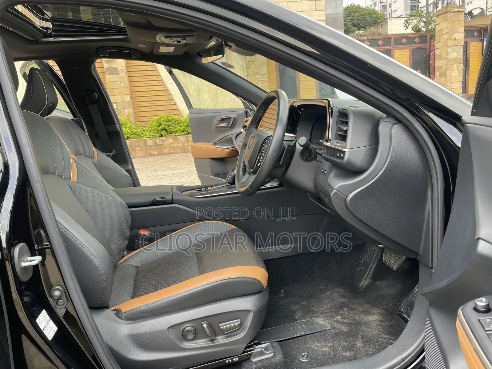 Toyota Crown Platinum 2023 Black