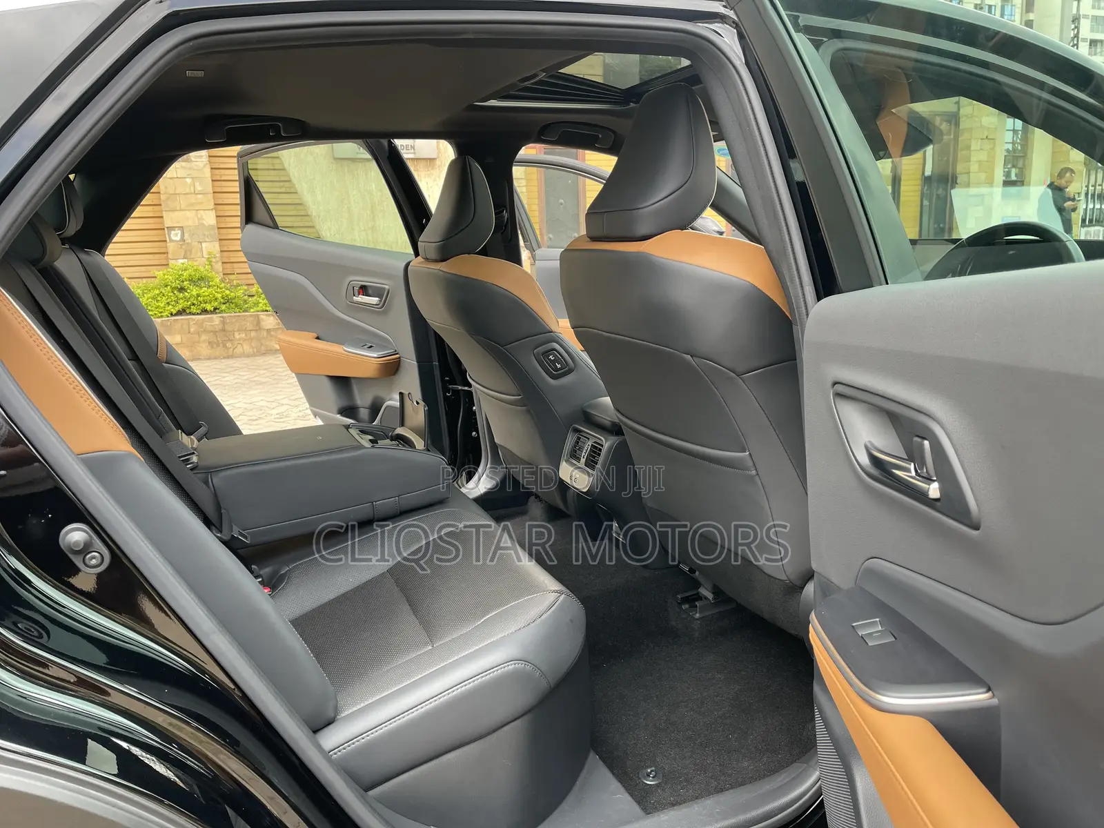 Toyota Crown Platinum 2023 Black