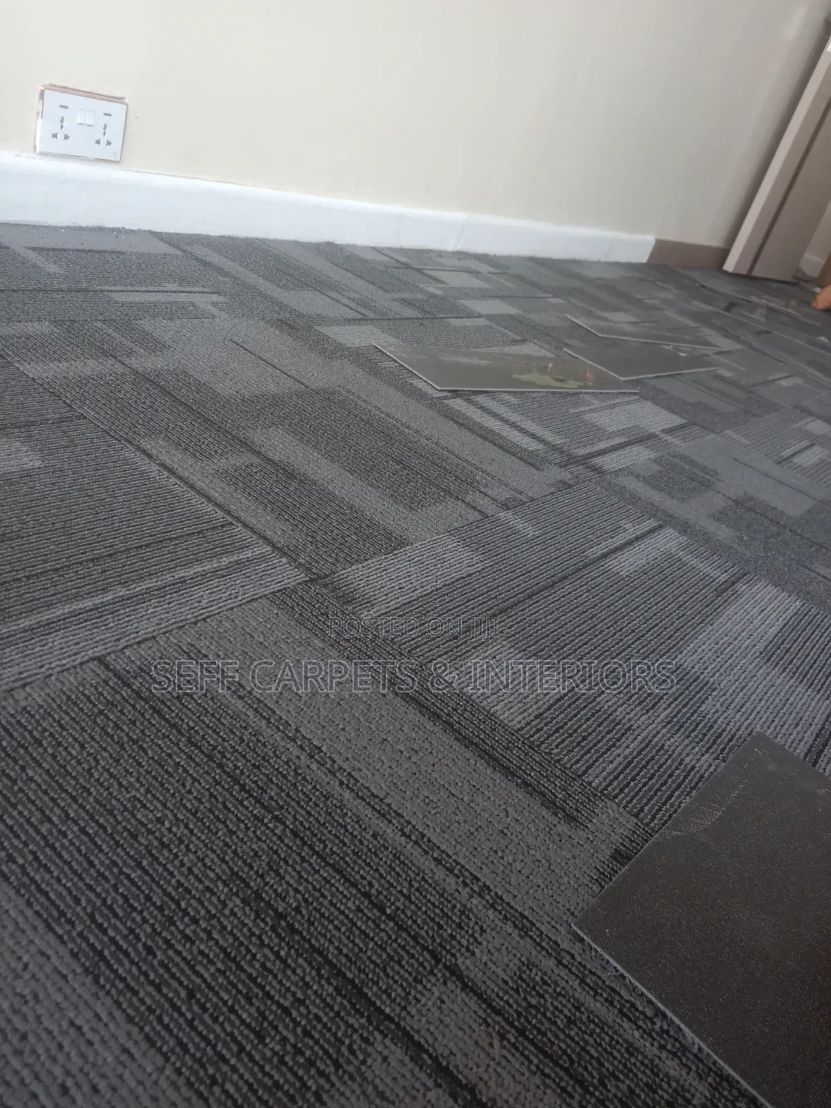 Good Looking Carpet Tiles