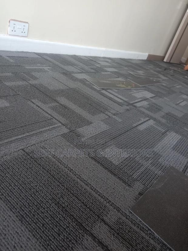 Good Looking Carpet Tiles - thumbnail 2