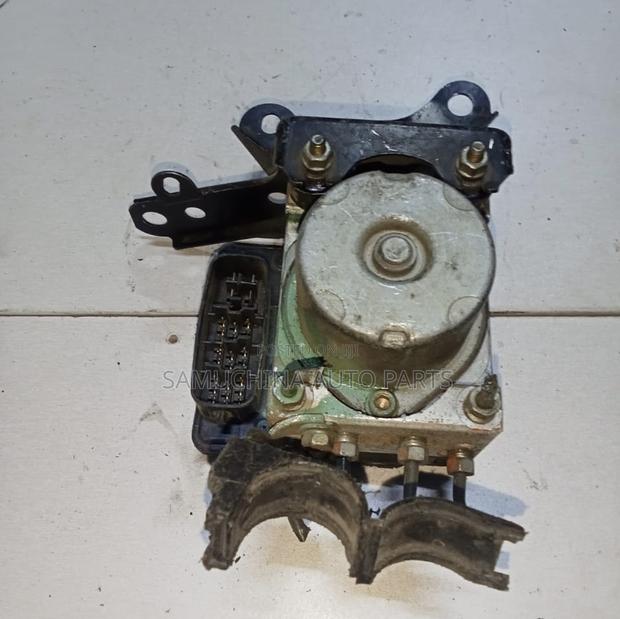 Abs Pump Toyota Vitz Old Model - thumbnail 2