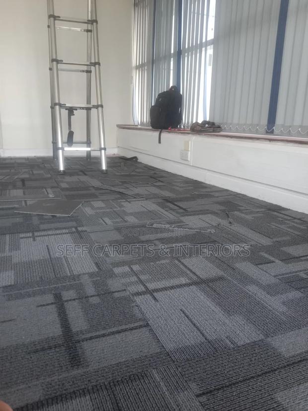 Good Looking Carpet Tiles - thumbnail 3