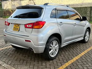 Mitsubishi RVR 2010 Silver