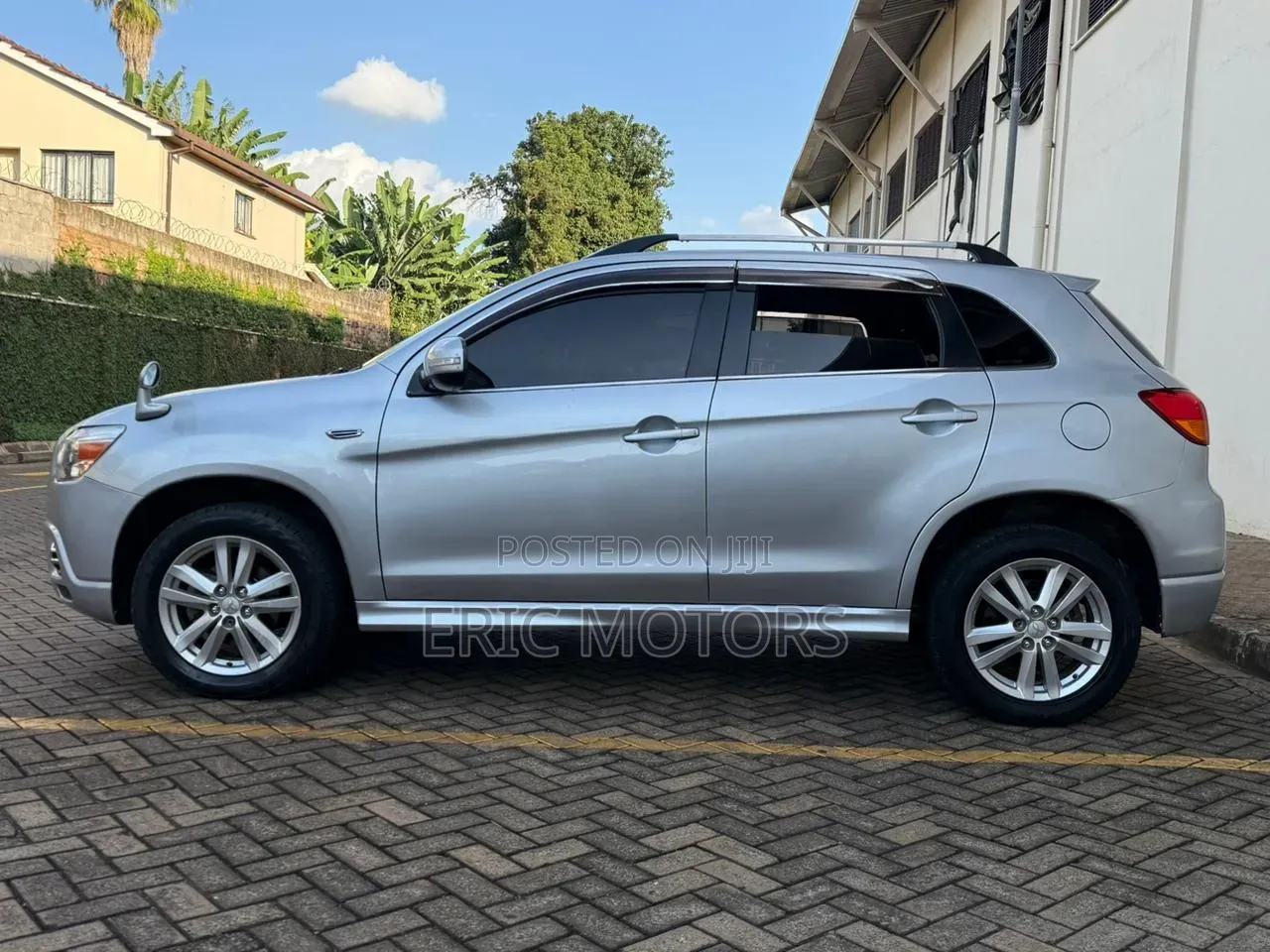 Mitsubishi RVR 2010 Silver