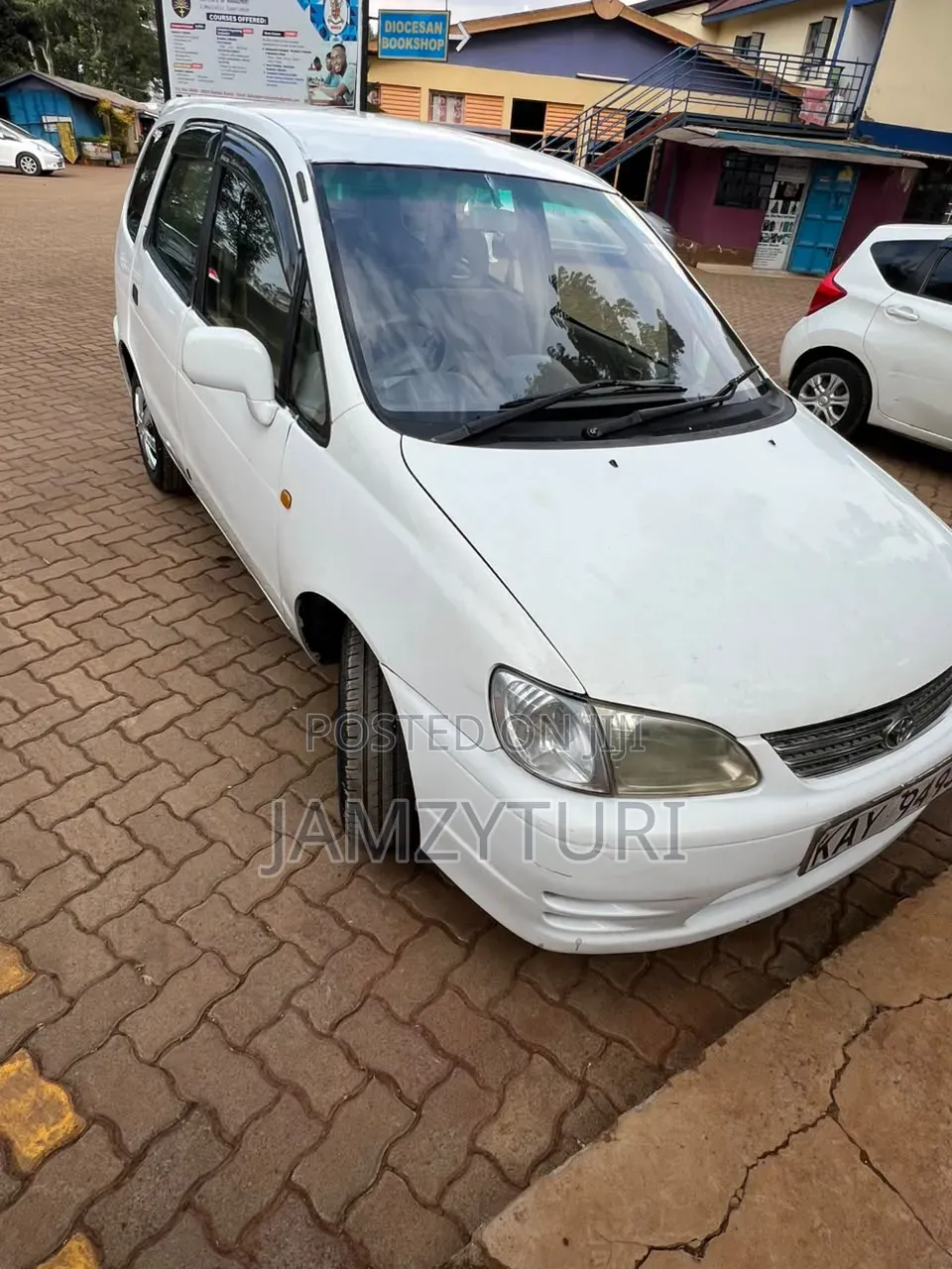 Toyota Corolla Spacio 2000 White