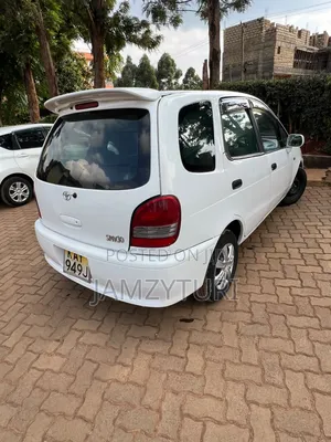 Toyota Corolla Spacio 2000 White