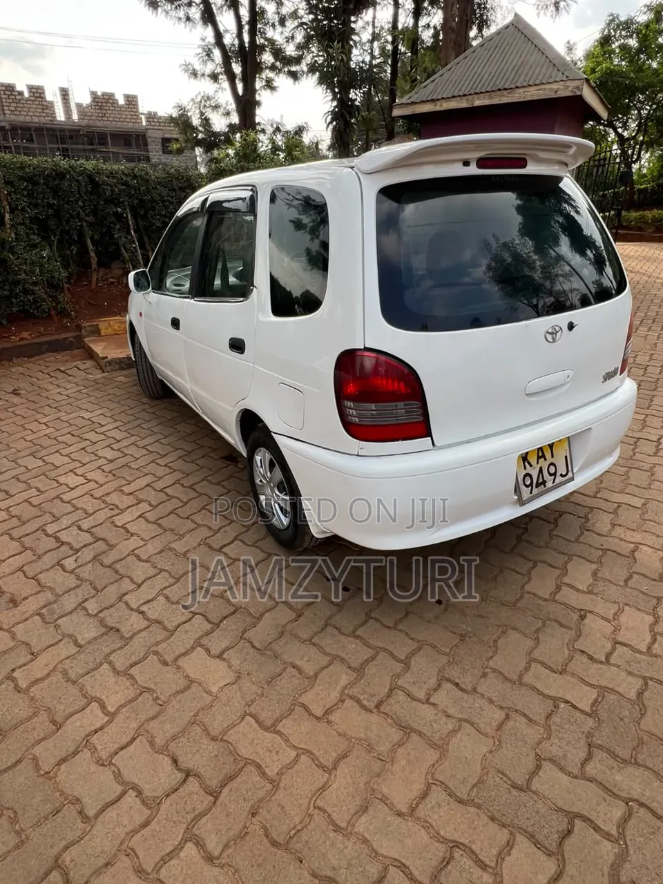 Toyota Corolla Spacio 2000 White