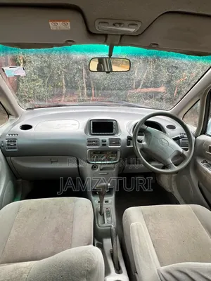 Toyota Corolla Spacio 2000 White