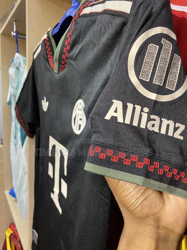 Buyern Munich Jersey - thumbnail 4