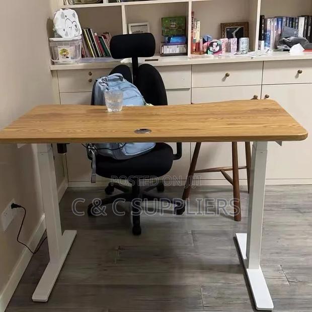 Height Adjustable Standing Desk. - thumbnail 4