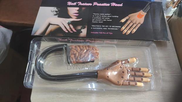​Adjustable Nail Trainer Practice Hand With 100 Pcs Tips - thumbnail 2