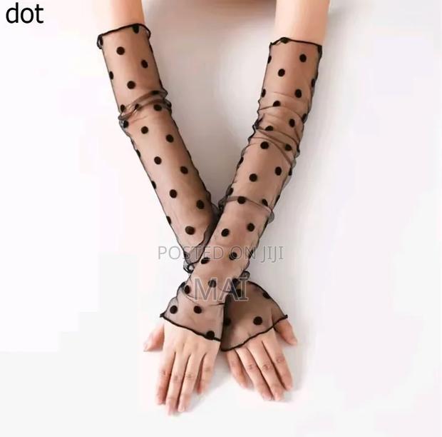 Fishnet/Mesh Sleeves - thumbnail 3