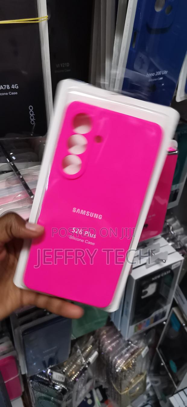 Samsung Galaxy S26 Plus Vibrant Pink Silicone Case - thumbnail 2